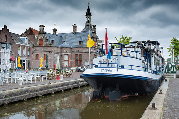 Niewesluis Main Station