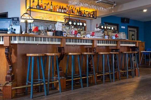 Piano Bar