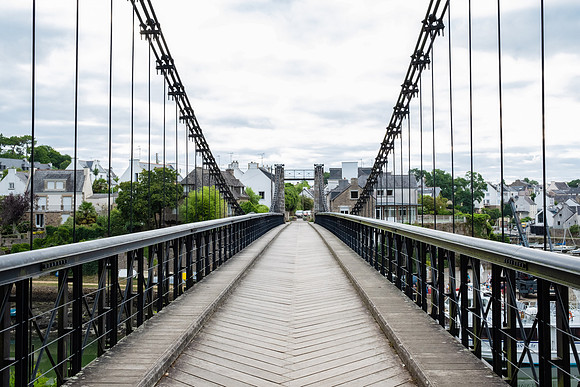 Le Vieux Pont, Bono